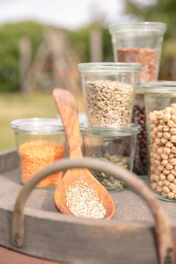ASG_2897 Kopie Hülsenfrüchte im Glas aus dem Garten von Katrin Schäfer – Ernähungstherapeutin und Coach