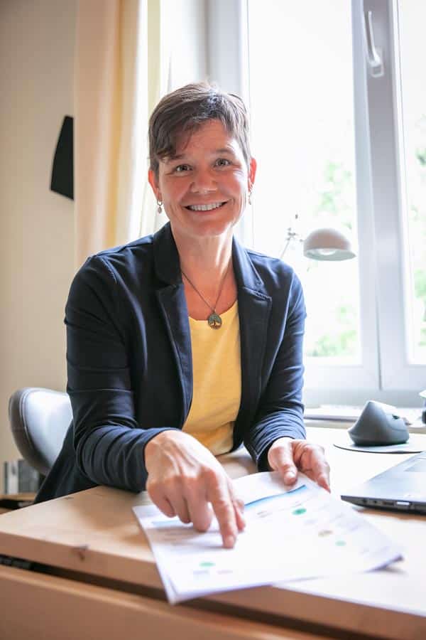 ASG_3549 Kopie Zuschuss von den Krankenkassen möglich – Katrin Schäfer – Ernährungstherapeutin im Büro